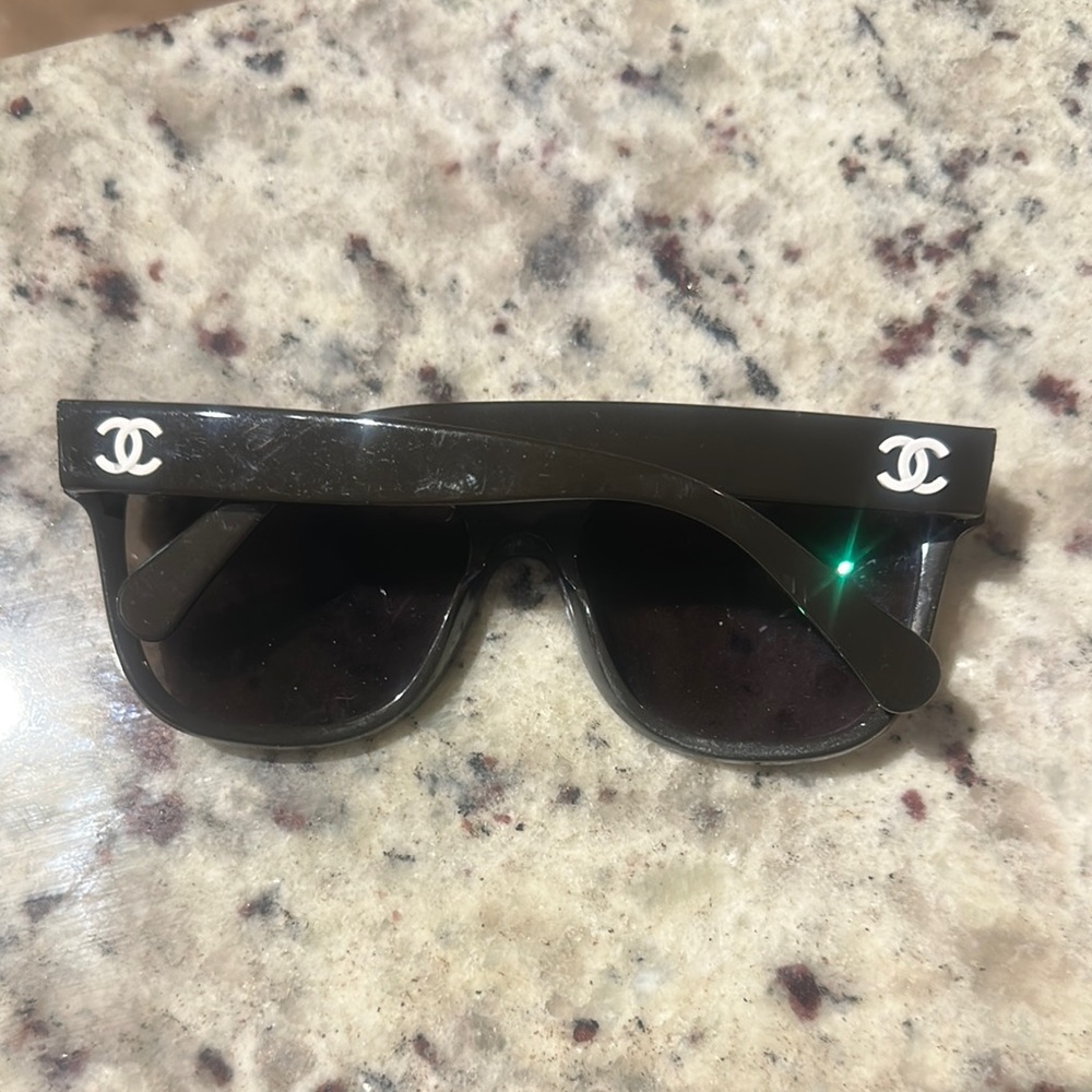 CHANEL Black Sunglasses with White Logo